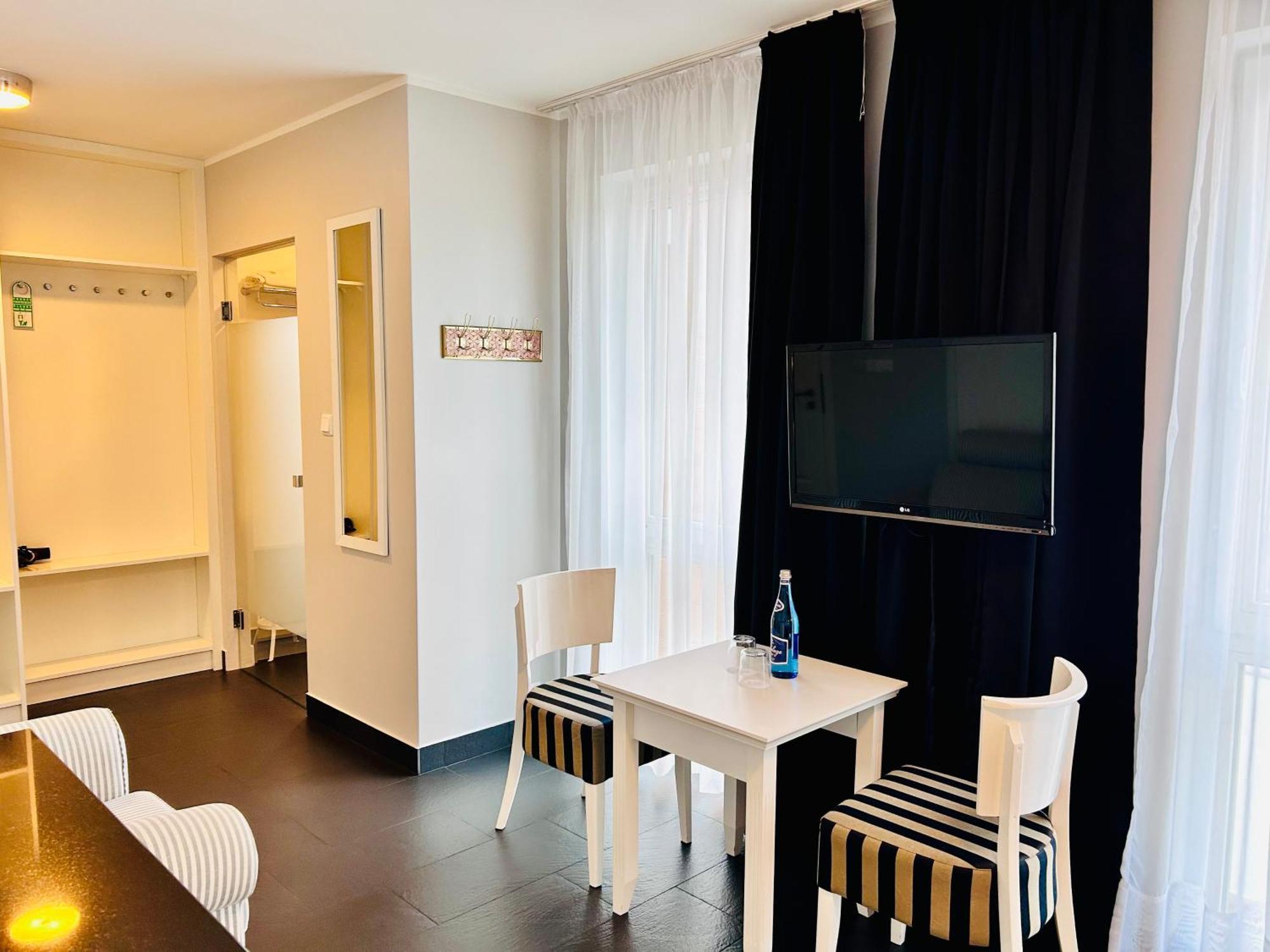 Hotel Amber Suite & Spa - Enklawa Dla Doroslych (Adults Only) Międzywodzie Kültér fotó